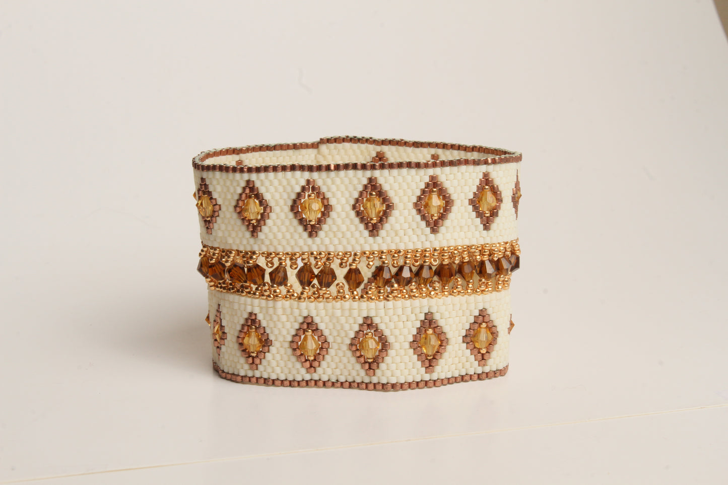 Brown white and amber bicones